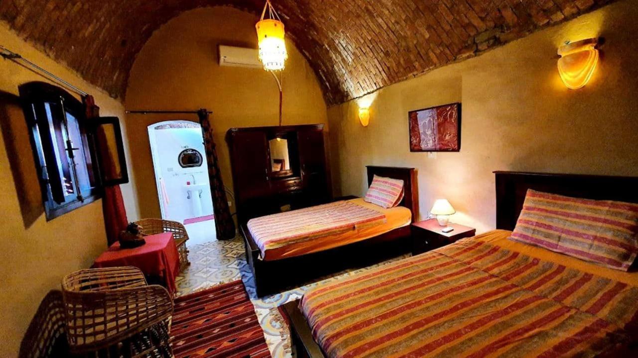 Pensjonat Scorpion House 2*
