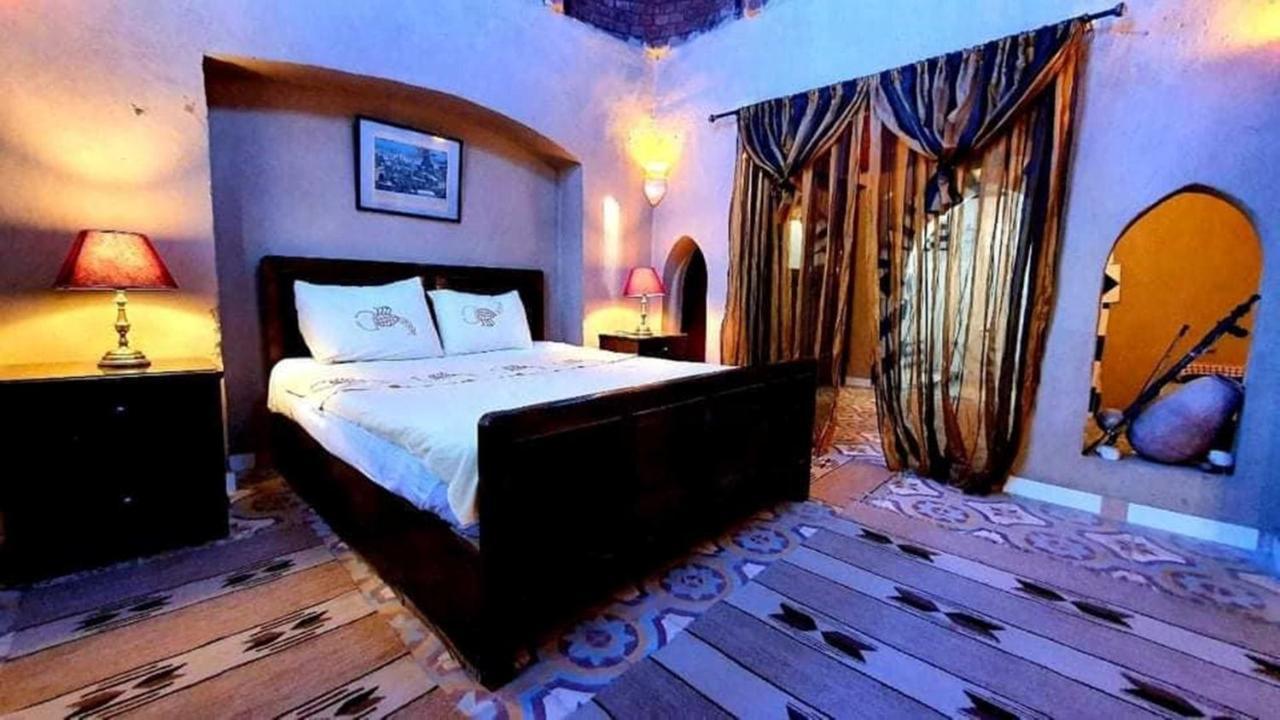 Scorpion House Pensjonat 2*