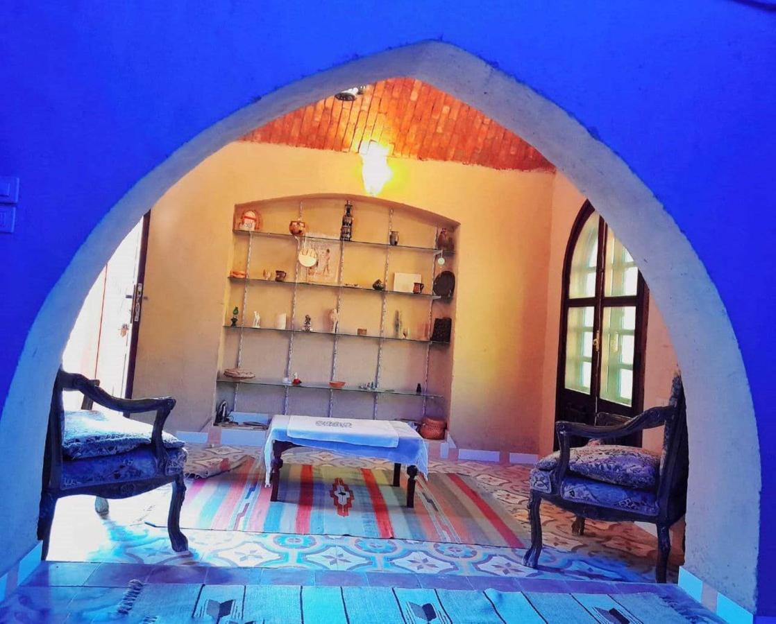 Pensjonat Scorpion House 2*
