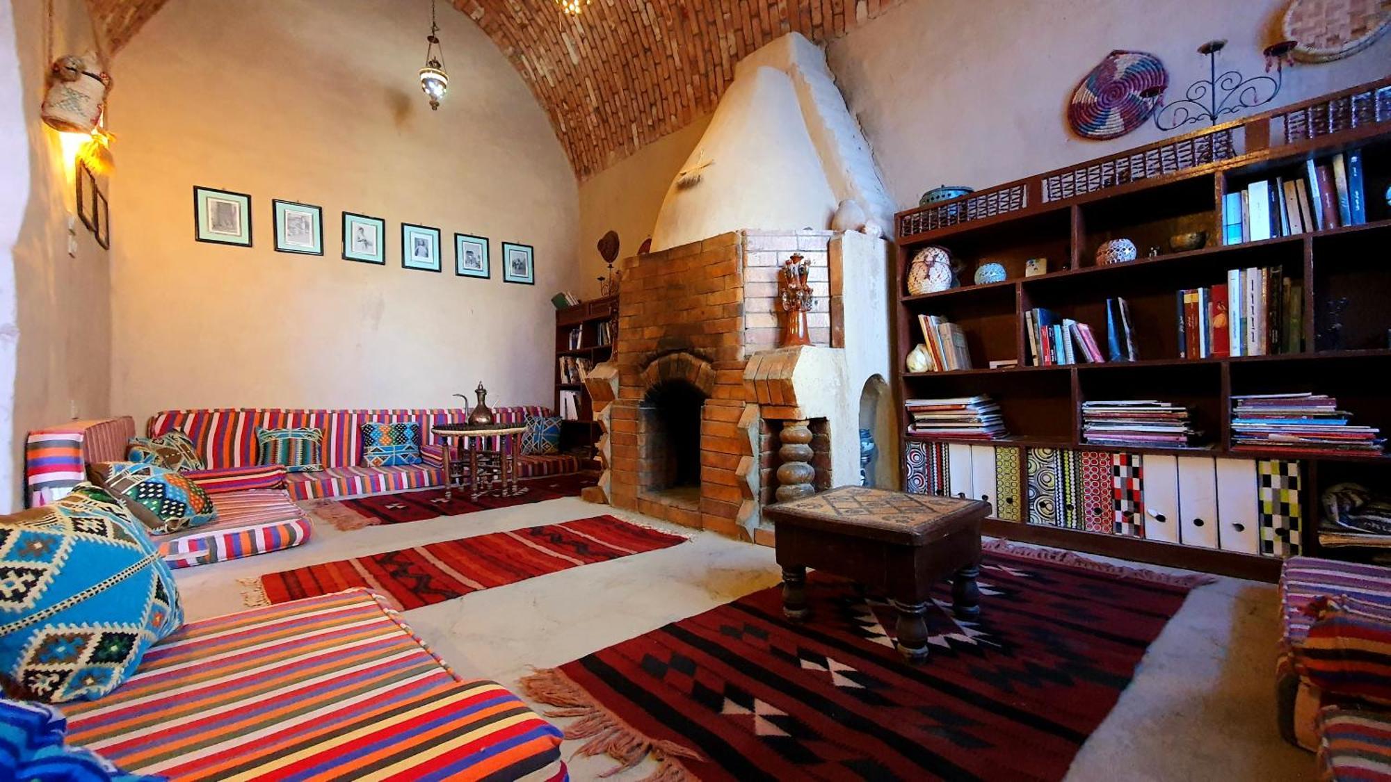 Scorpion House Pensjonat 2*